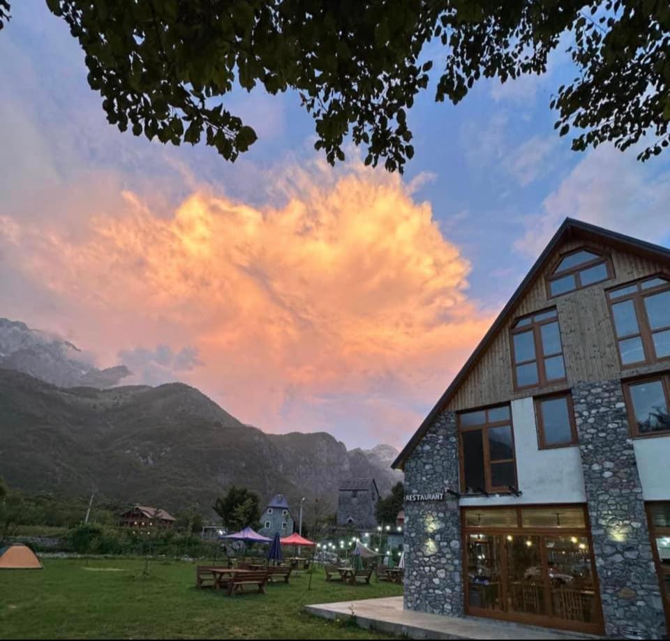 Hotel Petriti Theth Exterior foto
