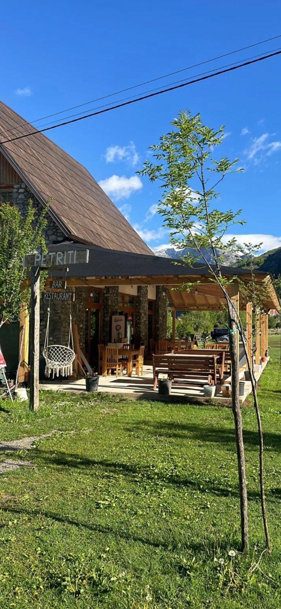 Hotel Petriti Theth Exterior foto