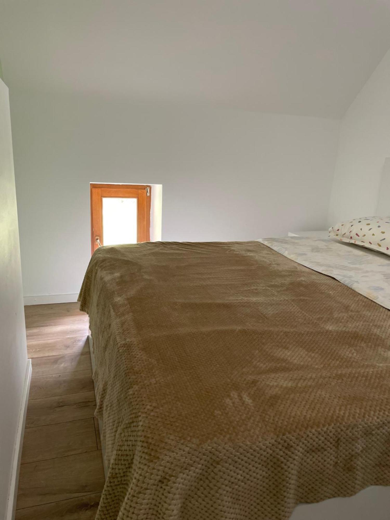 Hotel Petriti Theth Habitación foto