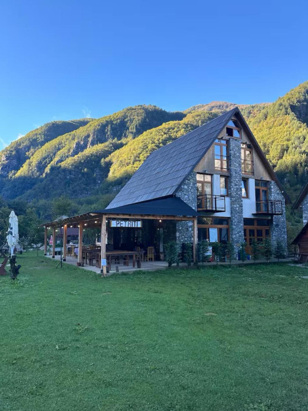 Hotel Petriti Theth Exterior foto